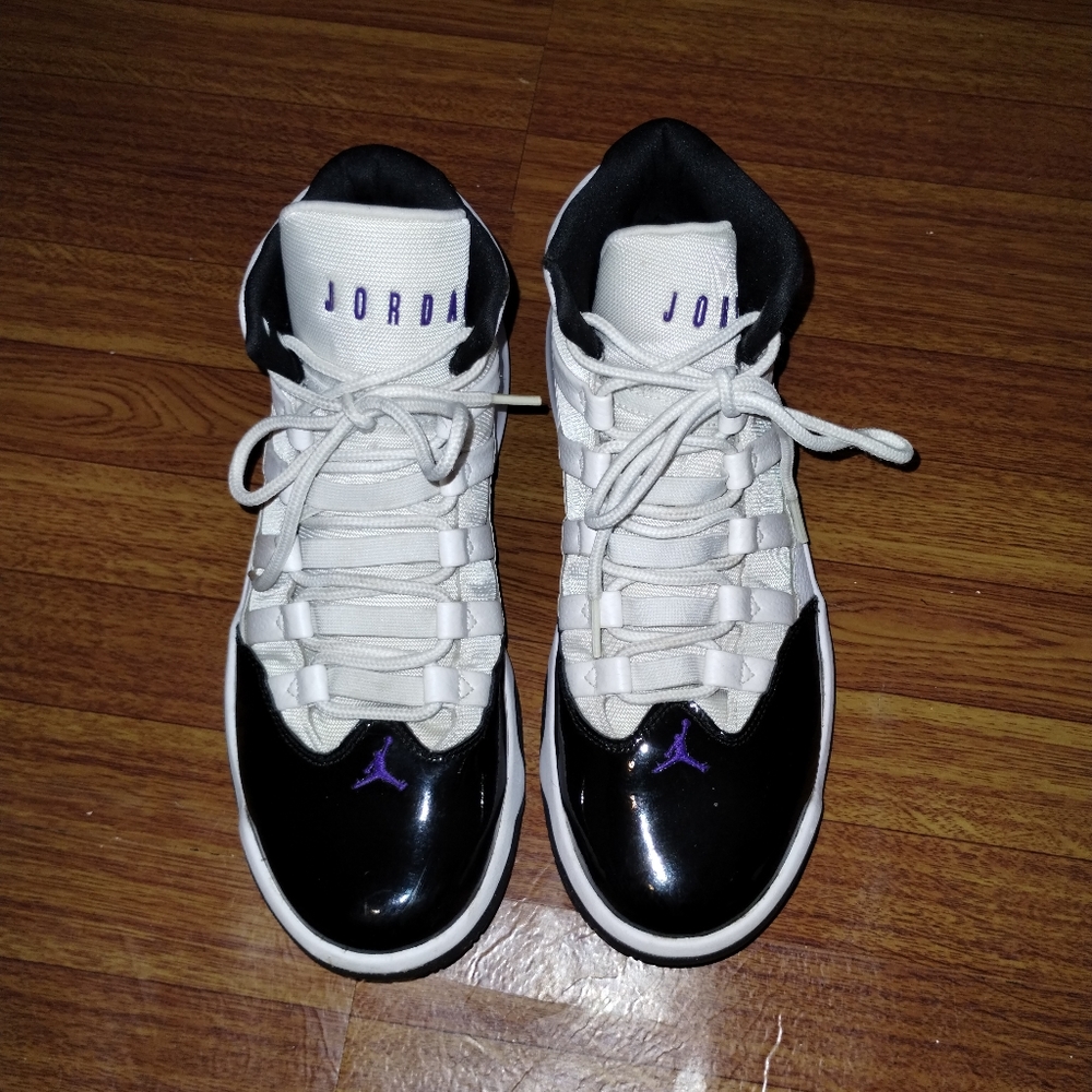 Jordan Max Aura Concord Oreo AQ9084-121 Men's Size 8.5